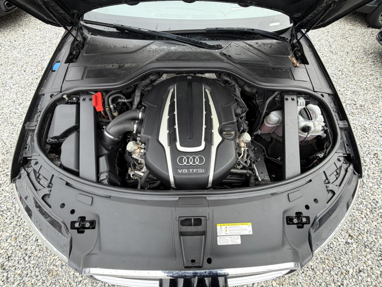 Audi A8 L 4.0T quattro 2015