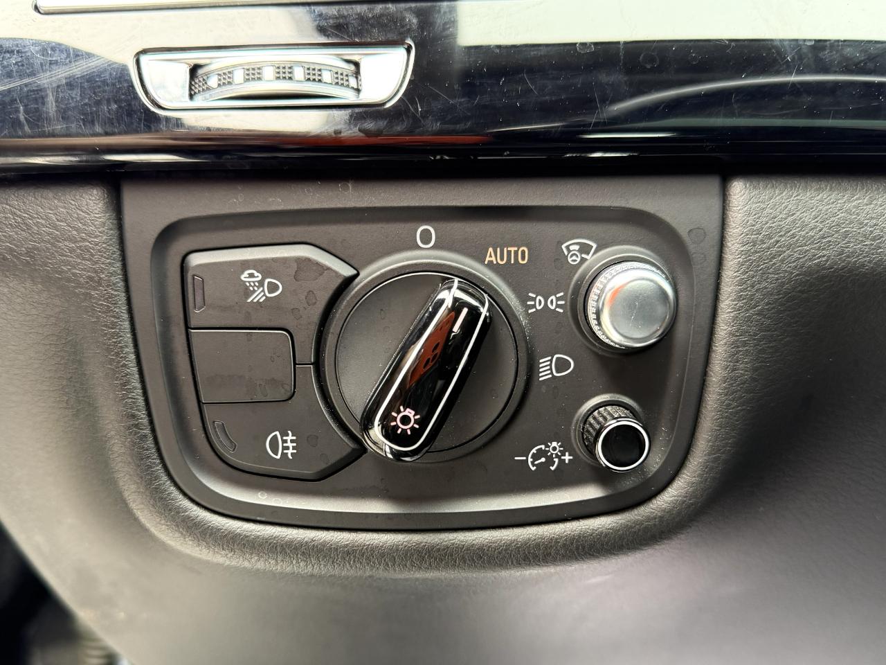 Audi A8 L 4.0T quattro 2015