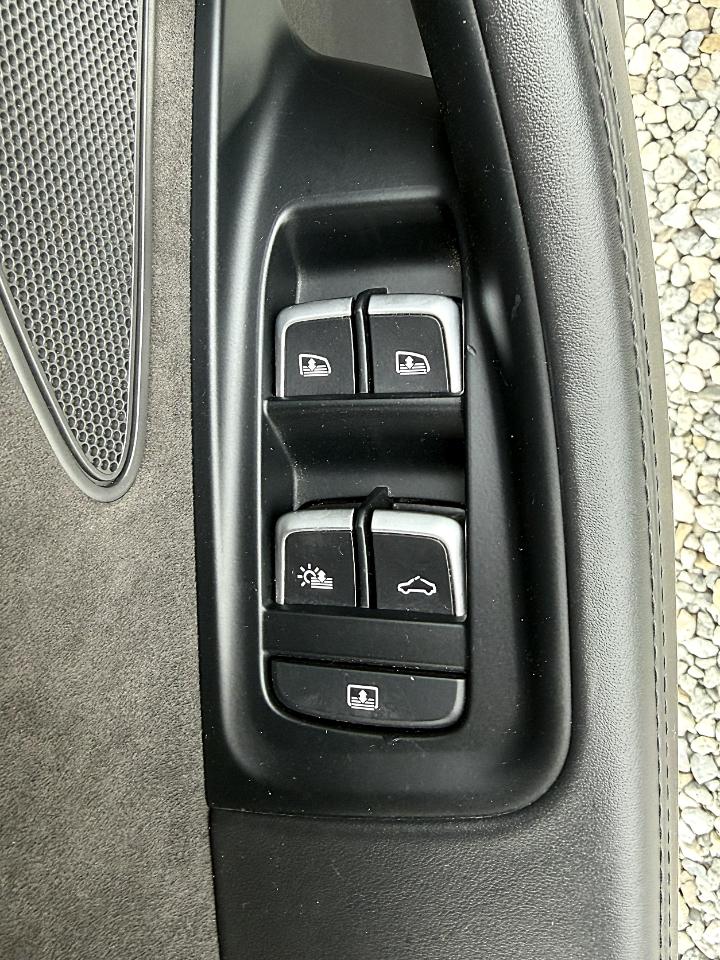 Audi A8 L 4.0T quattro 2015