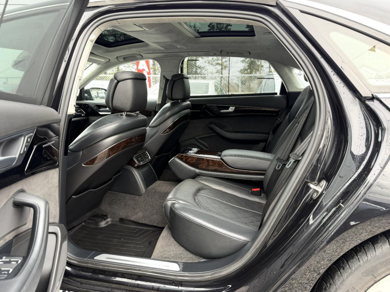 Audi A8 L 4.0T quattro 2015