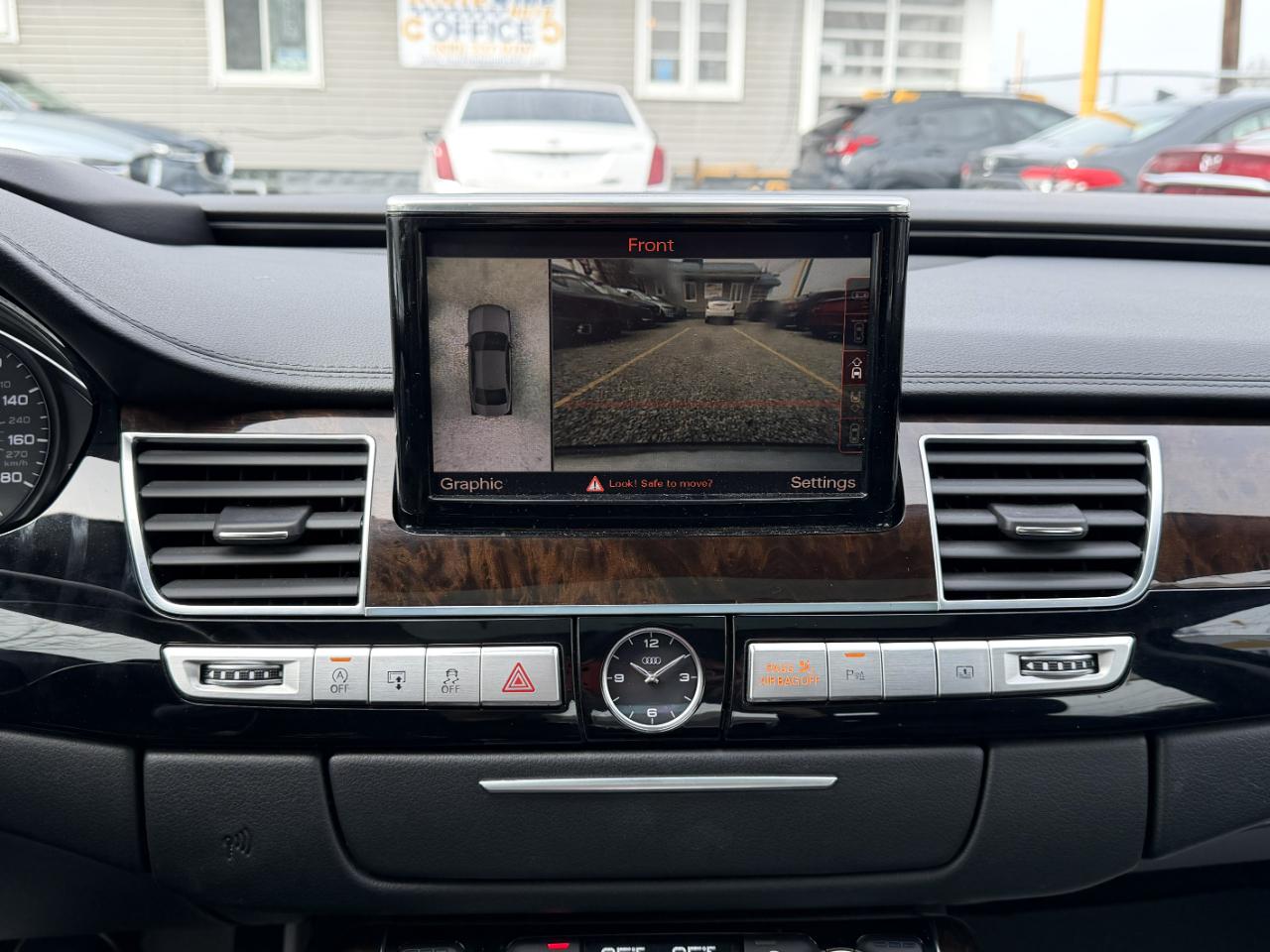 Audi A8 L 4.0T quattro 2015