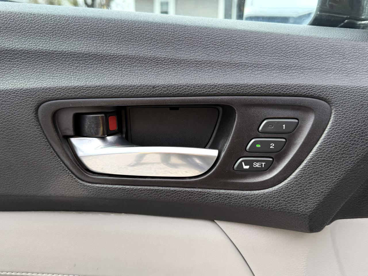 Acura TLX 8-Spd DCT 2015