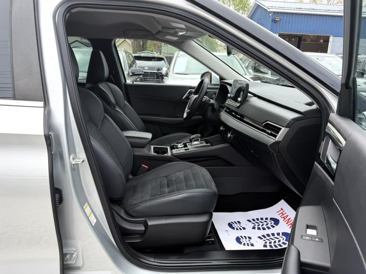 Mitsubishi Outlander SE AWC 2023