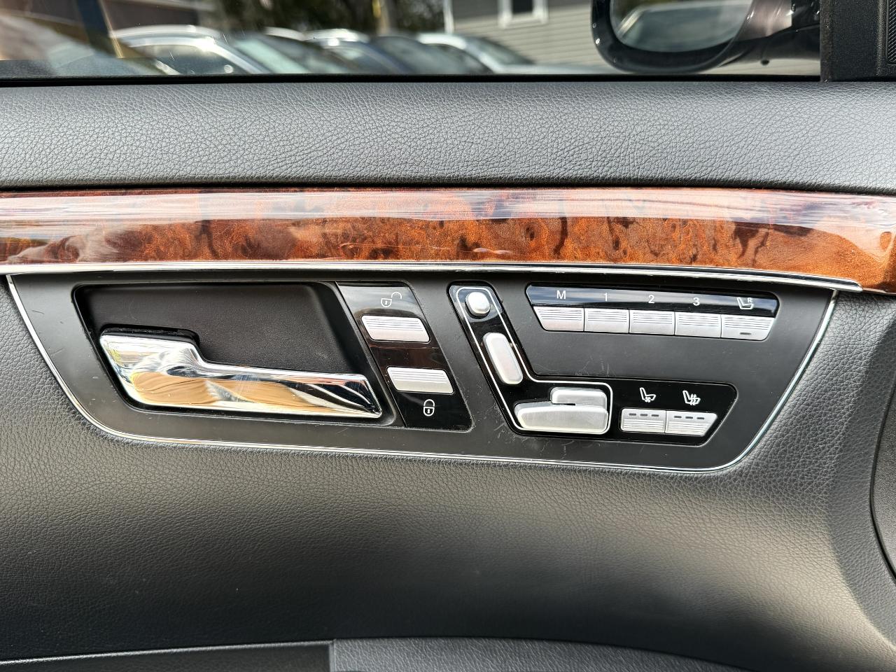 Mercedes-Benz S-Class S550 2007