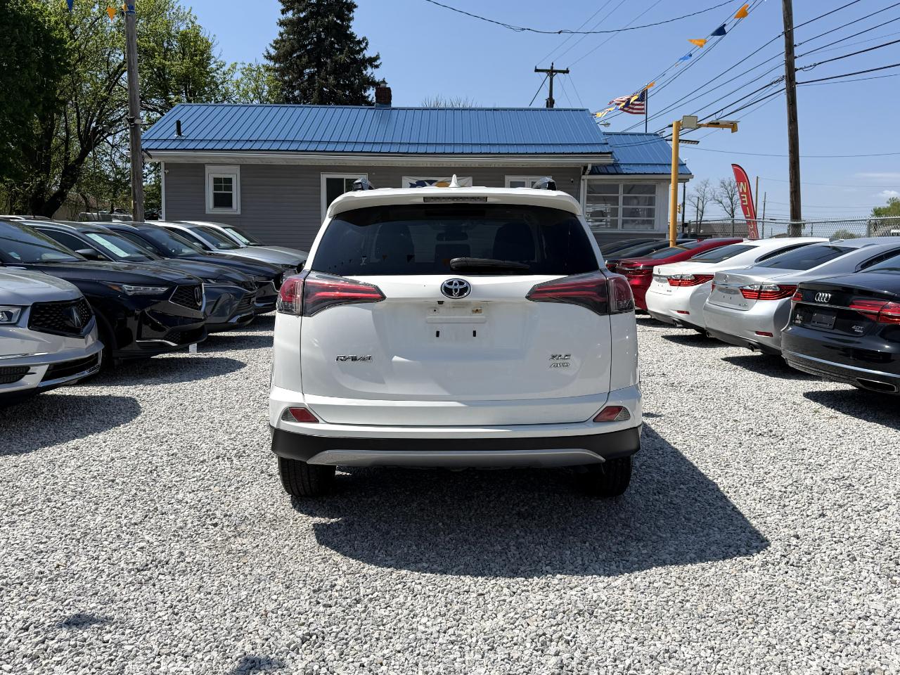 Toyota RAV4 XLE AWD 2018