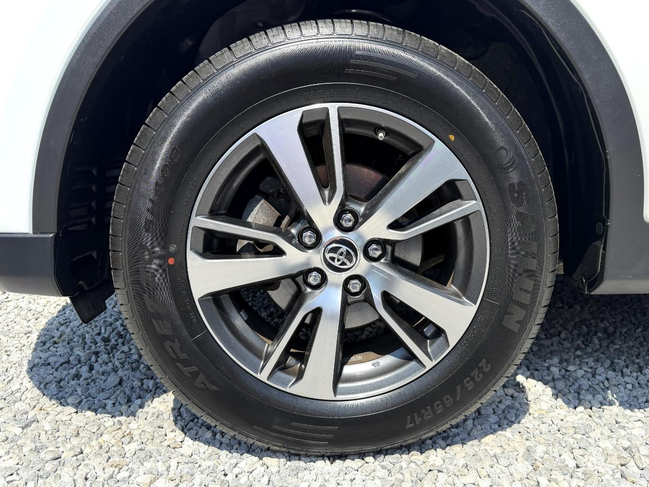 Toyota RAV4 XLE AWD 2018