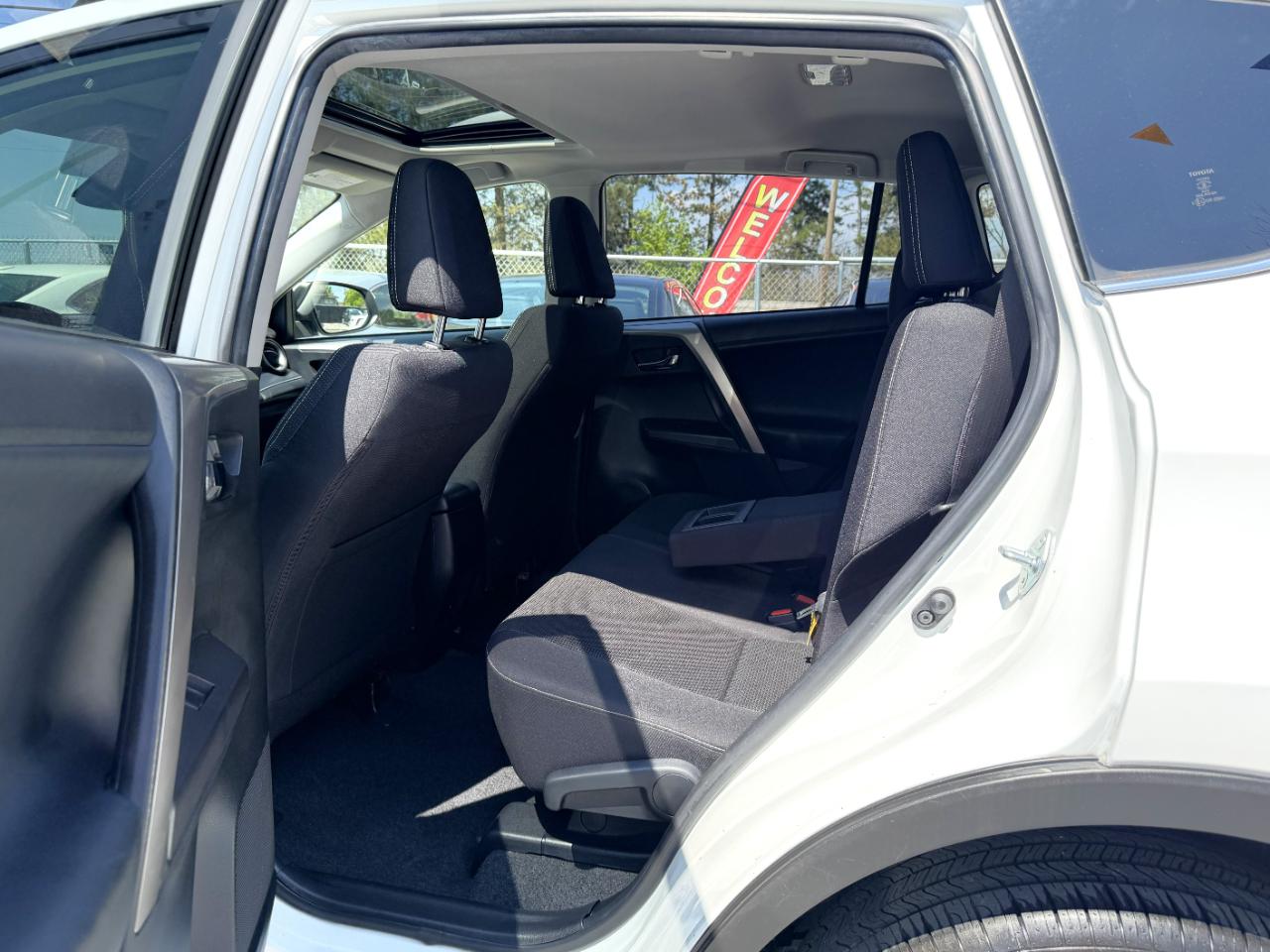 Toyota RAV4 XLE AWD 2018