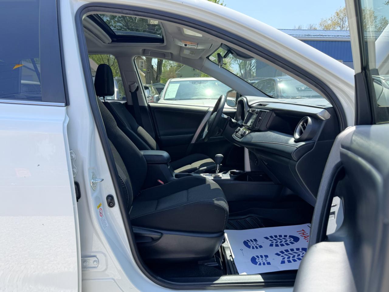 Toyota RAV4 XLE AWD 2018