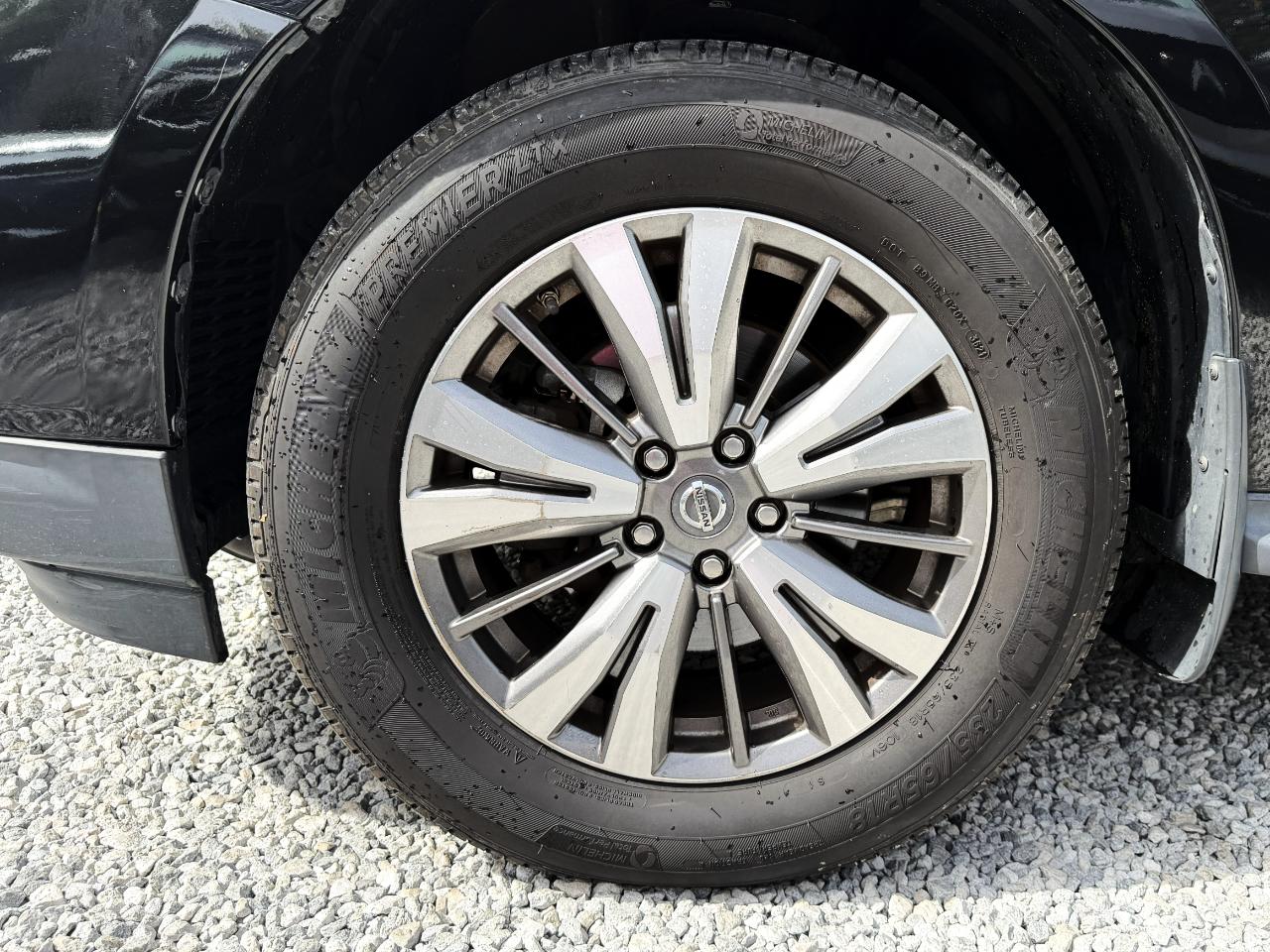 Nissan Pathfinder SL 4WD 2019