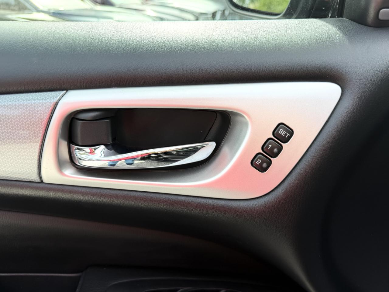 Nissan Pathfinder SL 4WD 2019