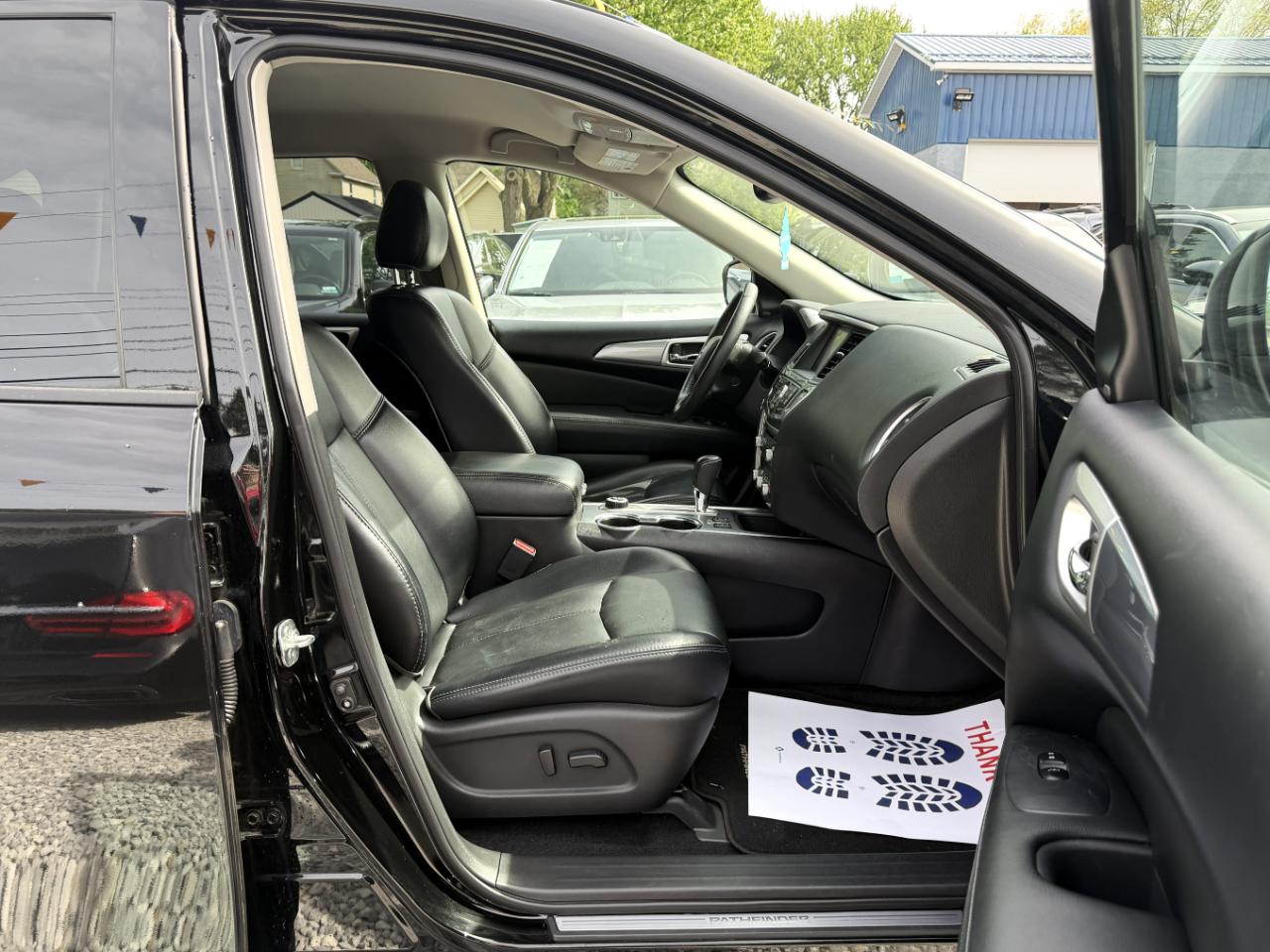 Nissan Pathfinder SL 4WD 2019