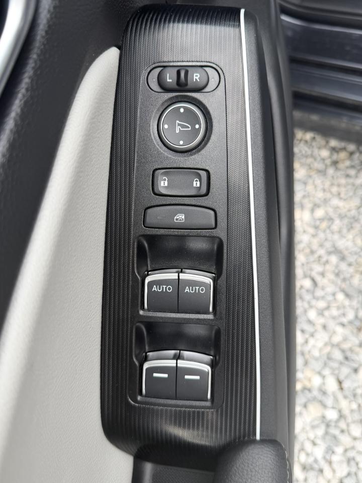 Honda Civic Sport Touring Hybrid 2025