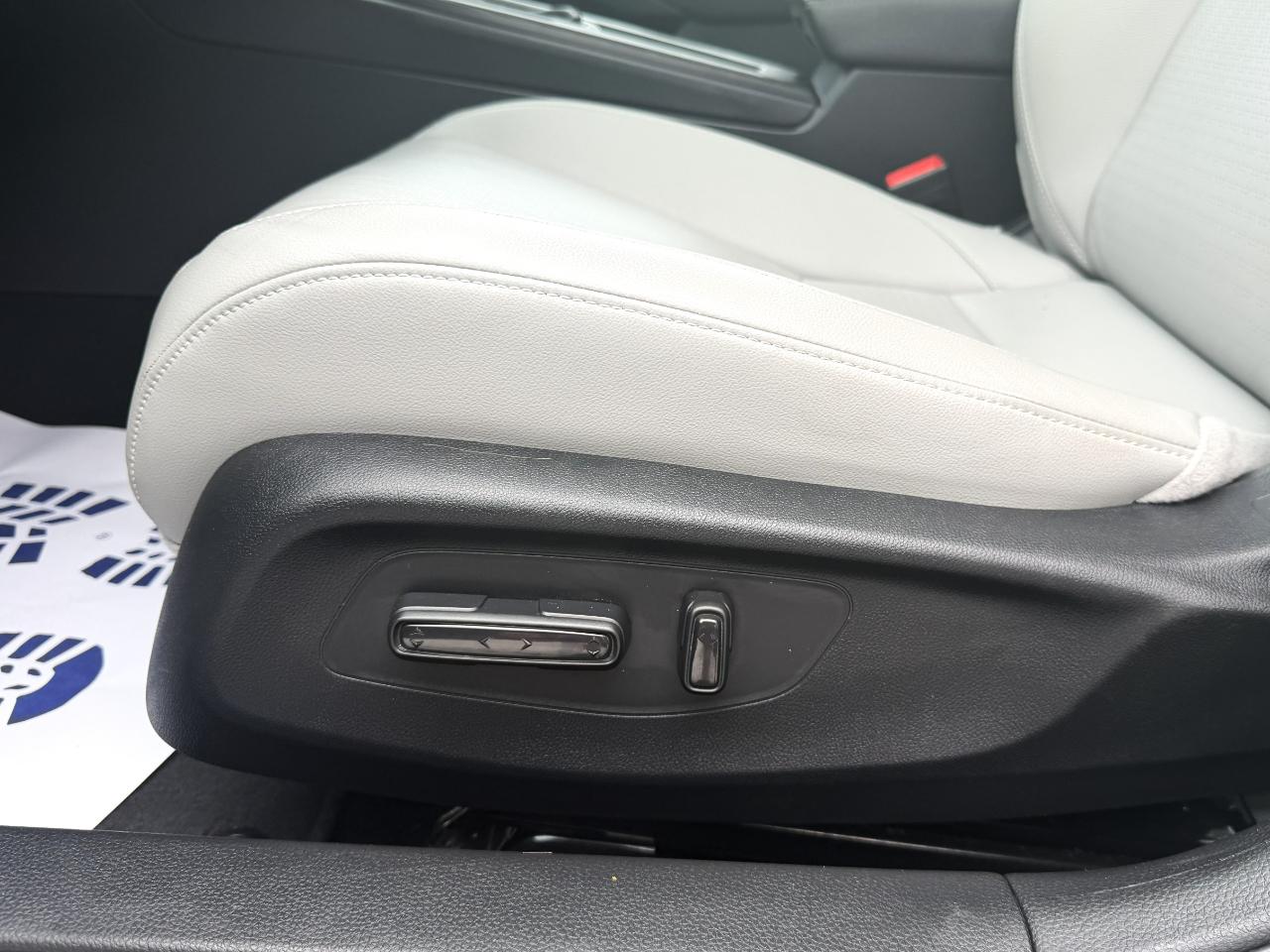Honda Civic Sport Touring Hybrid 2025