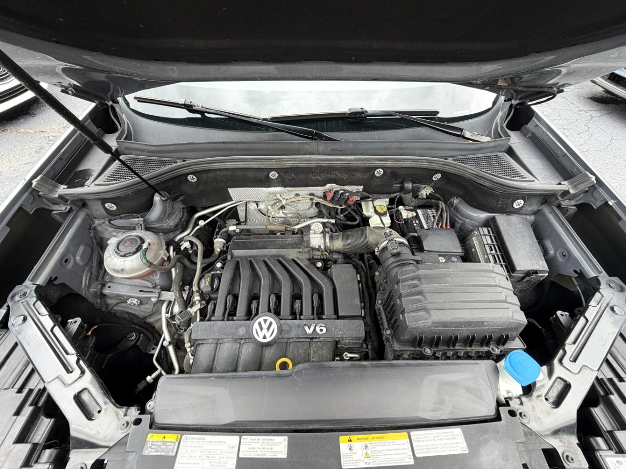 Volkswagen Atlas Cross Sport V6 SE w/Technology R-Line 4MOTION 2021