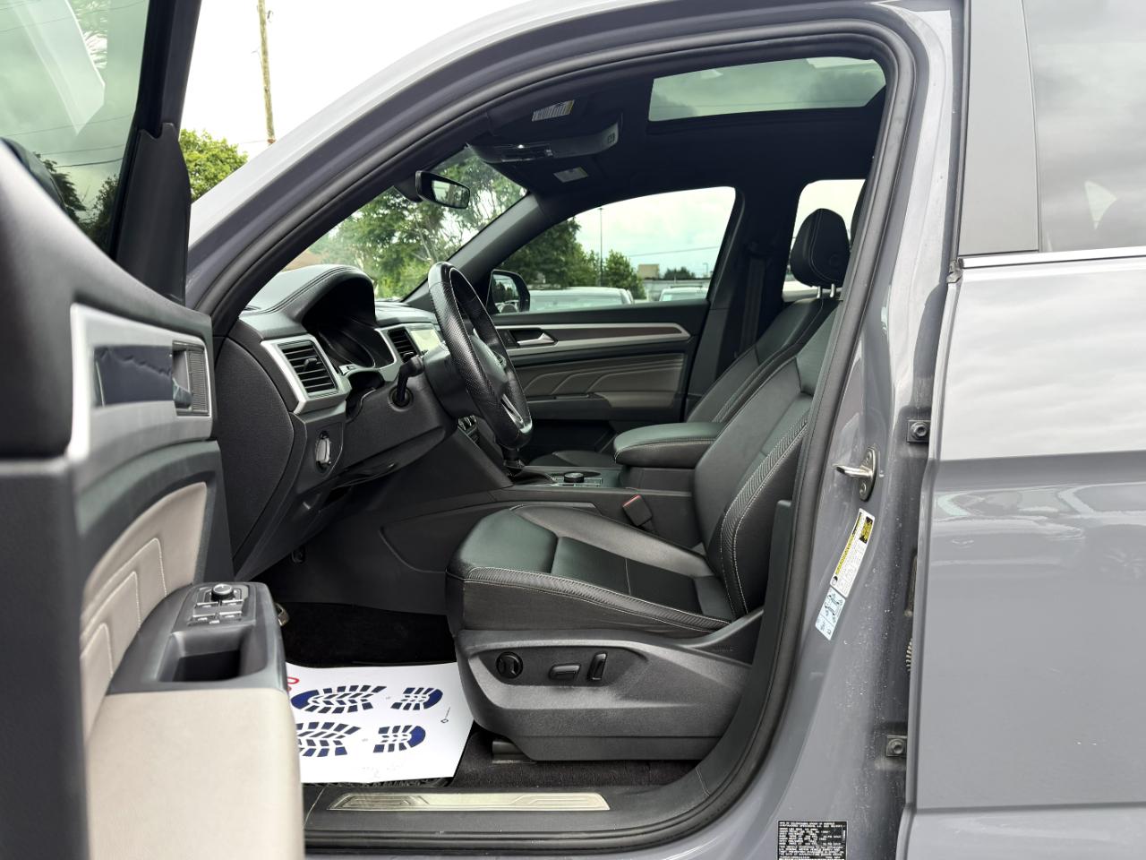 Volkswagen Atlas Cross Sport V6 SE w/Technology R-Line 4MOTION 2021