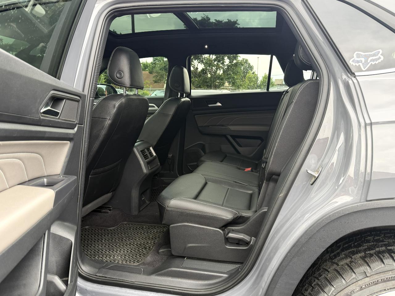 Volkswagen Atlas Cross Sport V6 SE w/Technology R-Line 4MOTION 2021