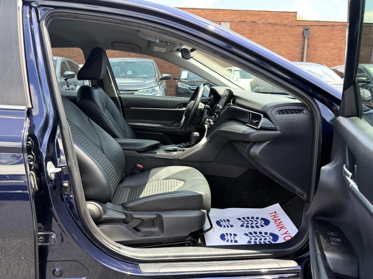 Toyota Camry SE 2021