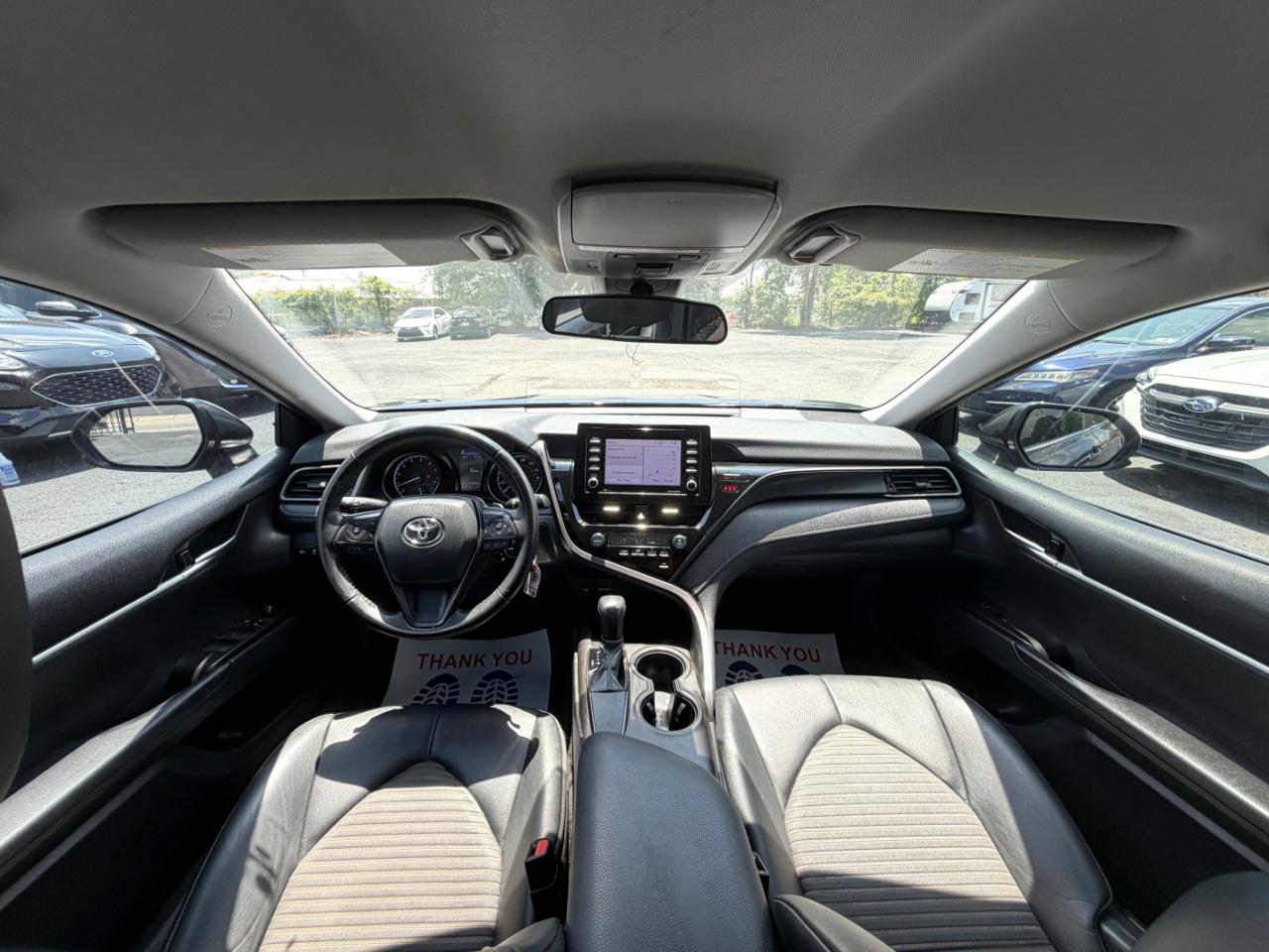 Toyota Camry SE 2021