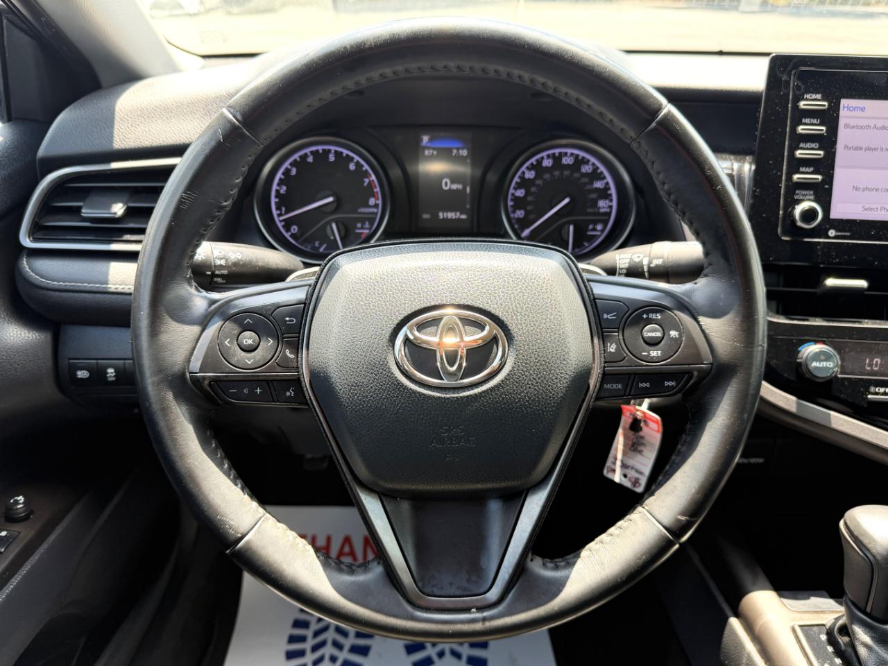 Toyota Camry SE 2021
