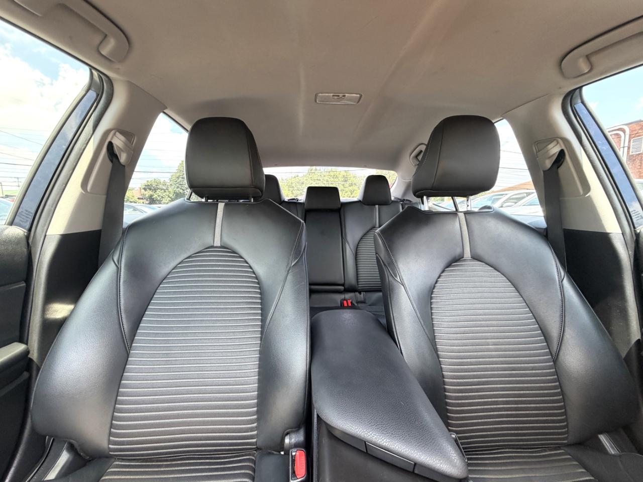 Toyota Camry SE 2021