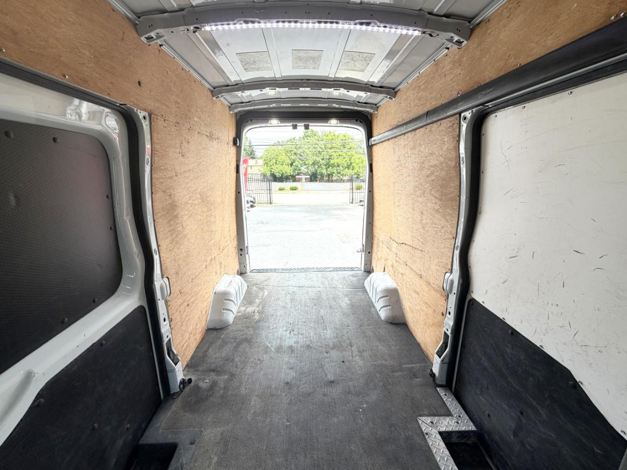 Ford Transit 250 Van High Roof w/Dual Sliding 148-in. WB 2017