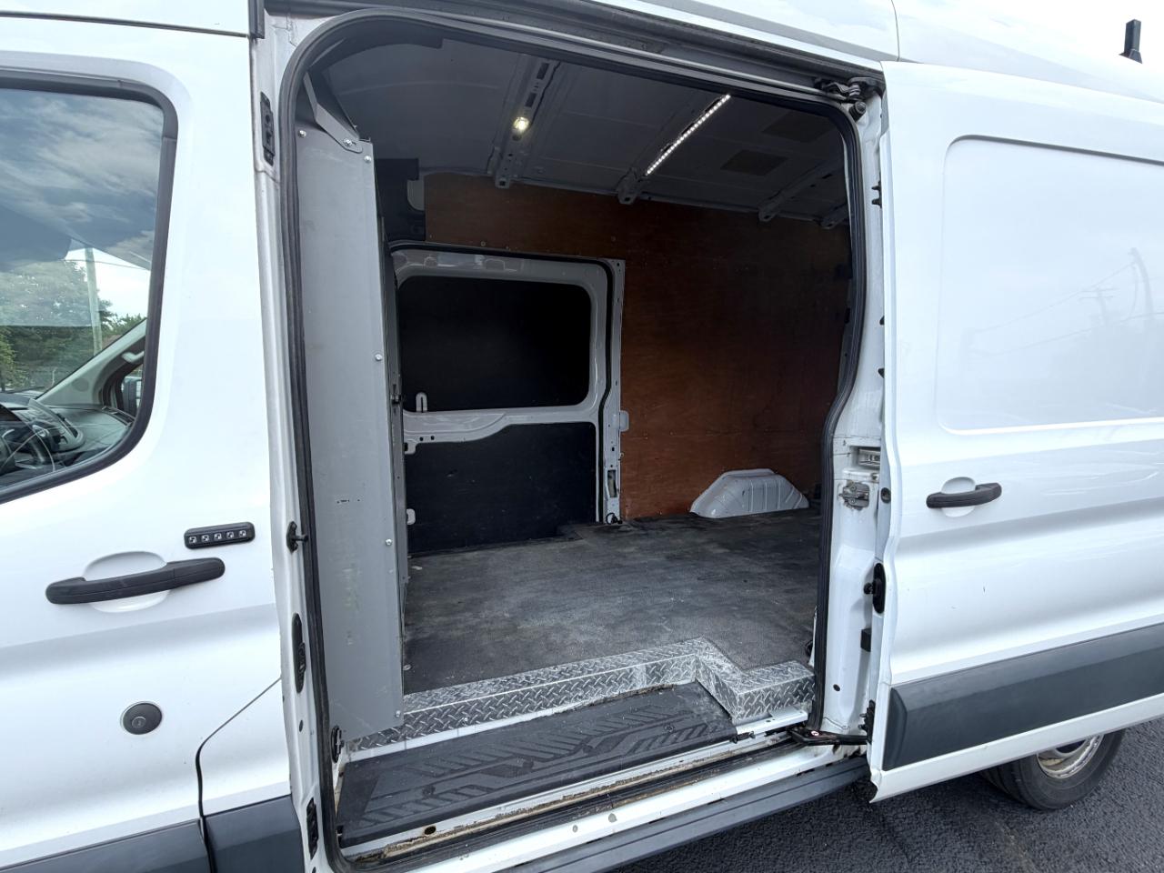 Ford Transit 250 Van High Roof w/Dual Sliding 148-in. WB 2017