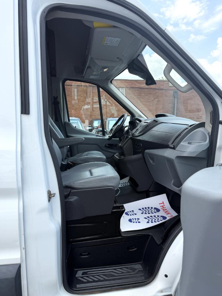 Ford Transit 250 Van High Roof w/Dual Sliding 148-in. WB 2017