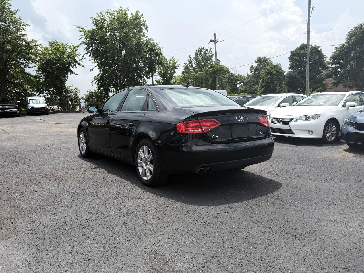 Audi A4 2.0T Premium quattro Sedan 2010