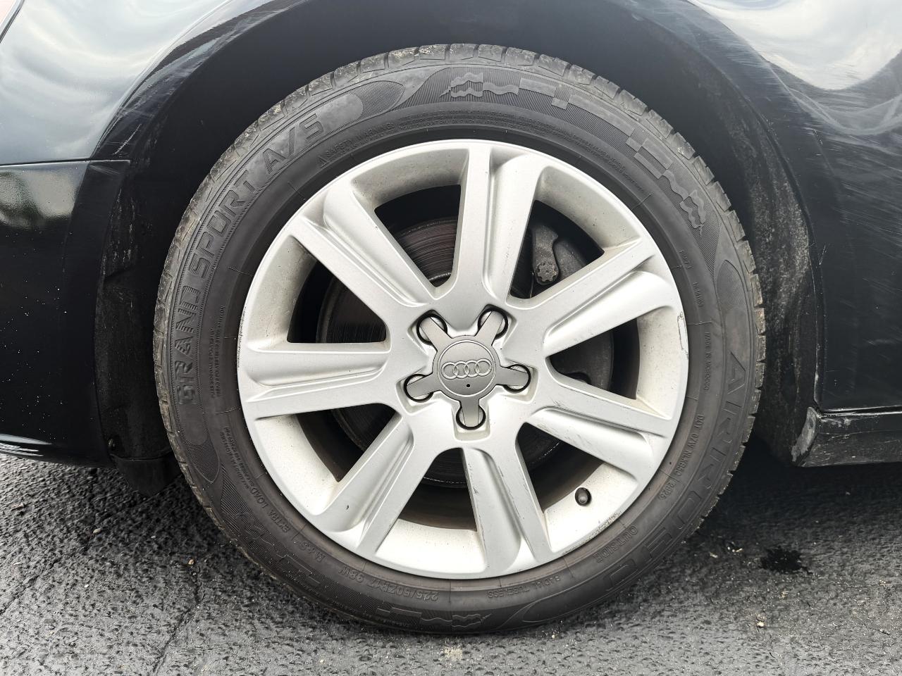 Audi A4 2.0T Premium quattro Sedan 2010