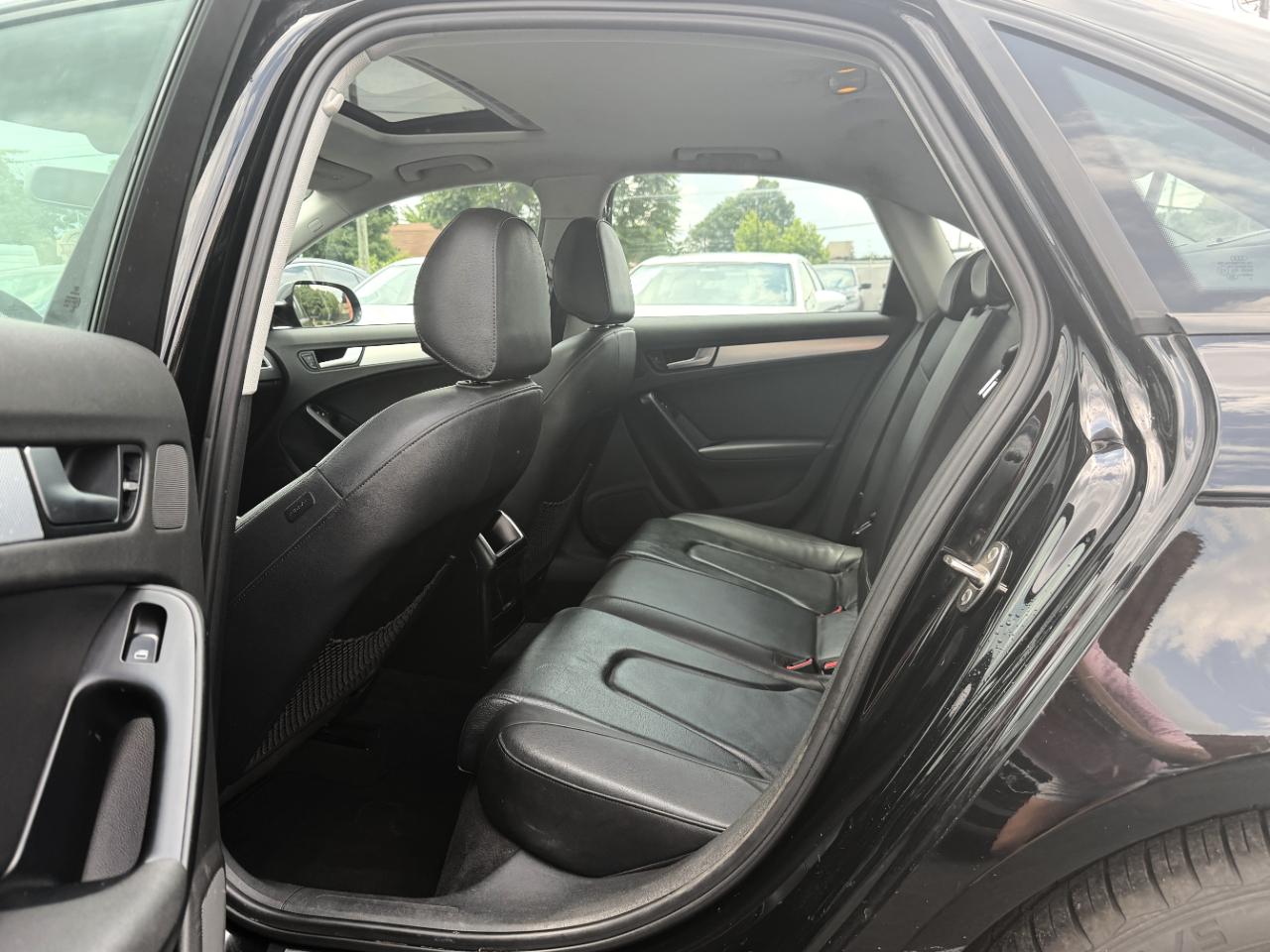 Audi A4 2.0T Premium quattro Sedan 2010