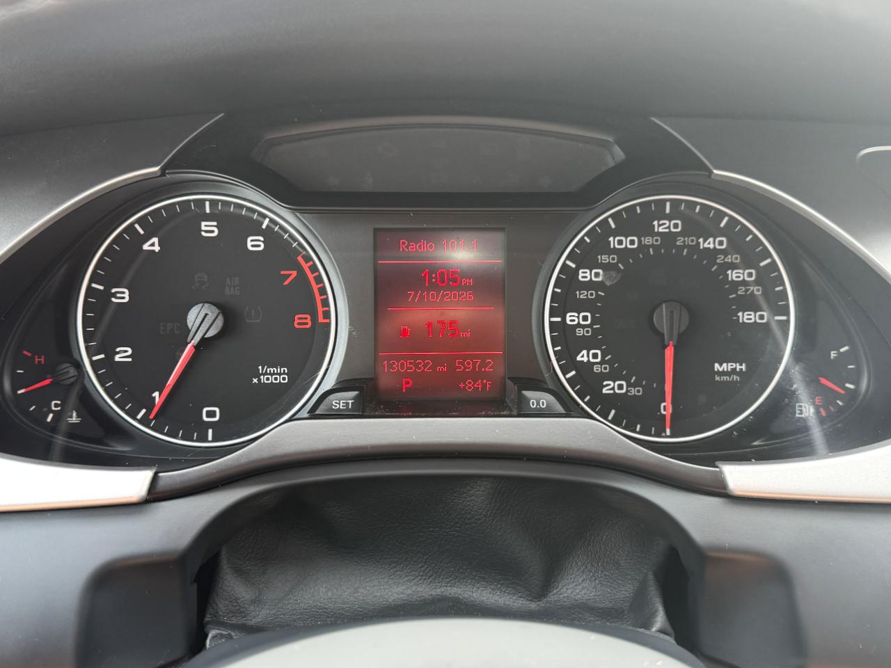 Audi A4 2.0T Premium quattro Sedan 2010