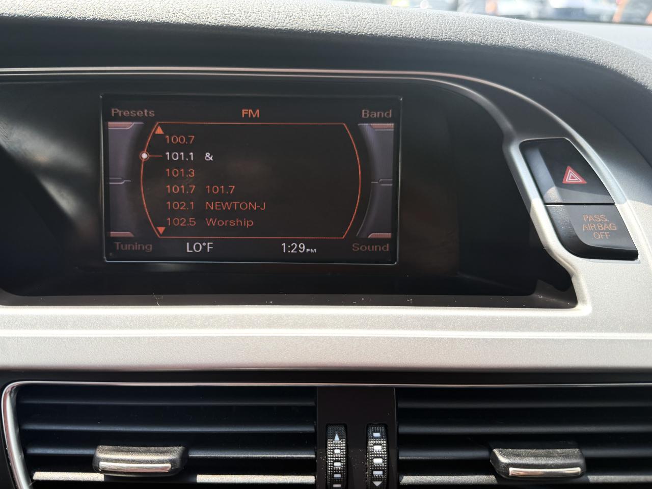 Audi A4 2.0T Premium quattro Sedan 2010
