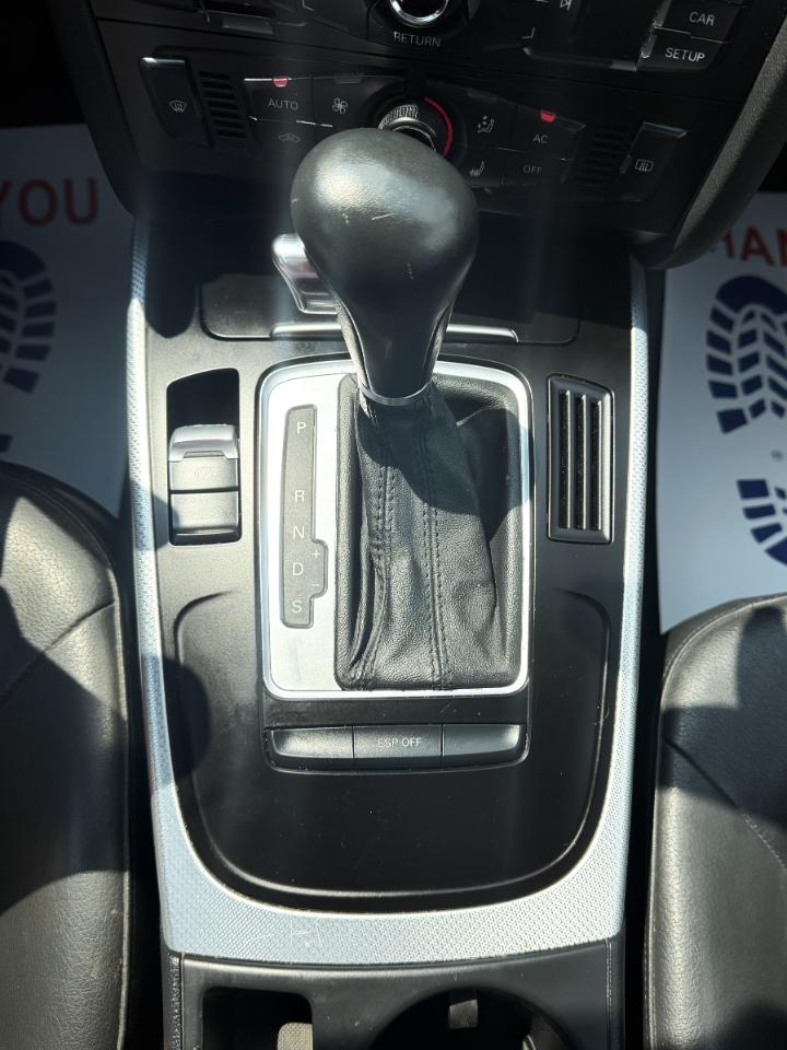 Audi A4 2.0T Premium quattro Sedan 2010