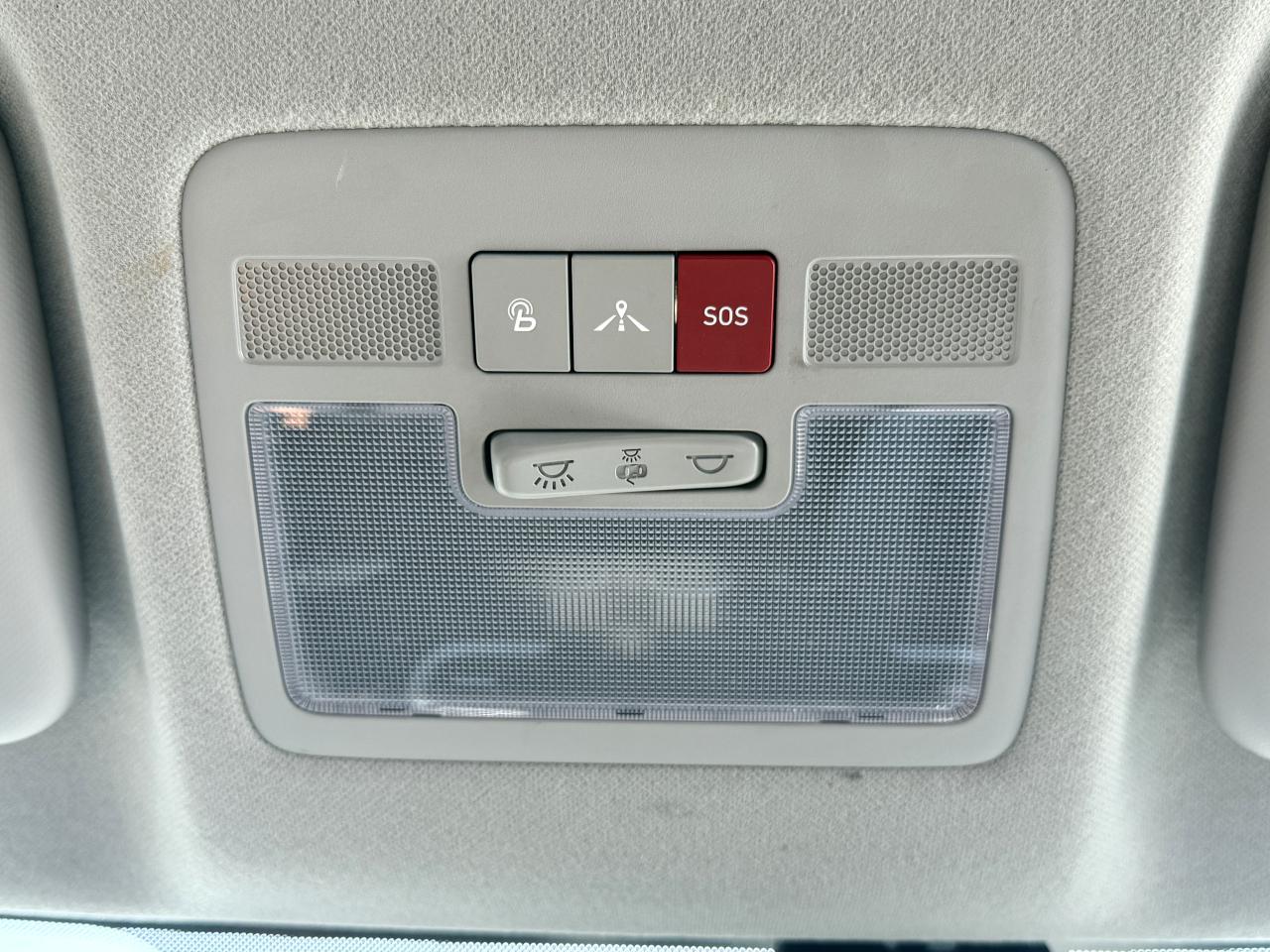 Hyundai Venue Limited IVT 2023