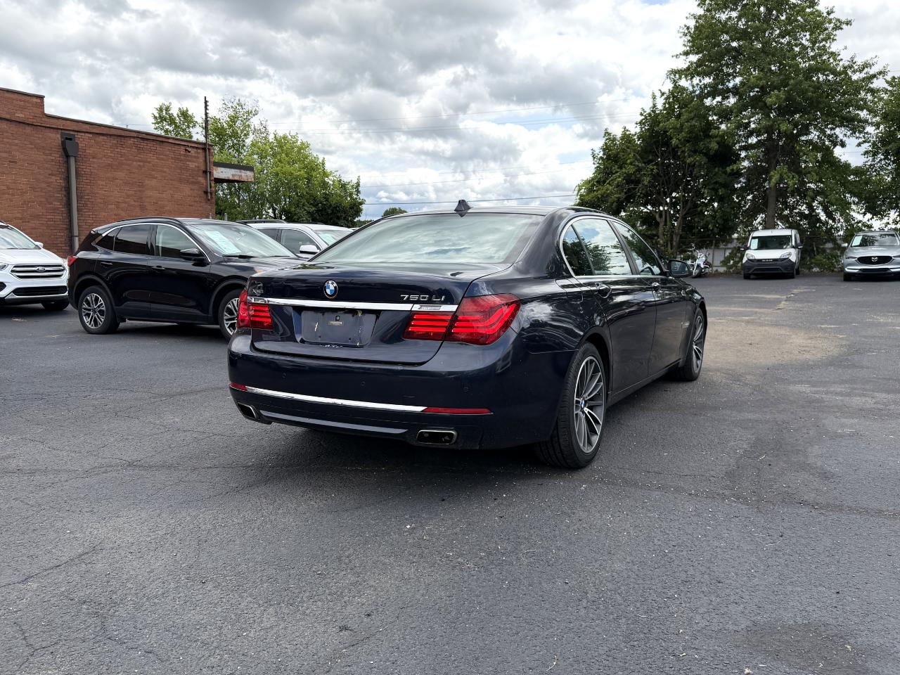 BMW 750Li xDrive  2013