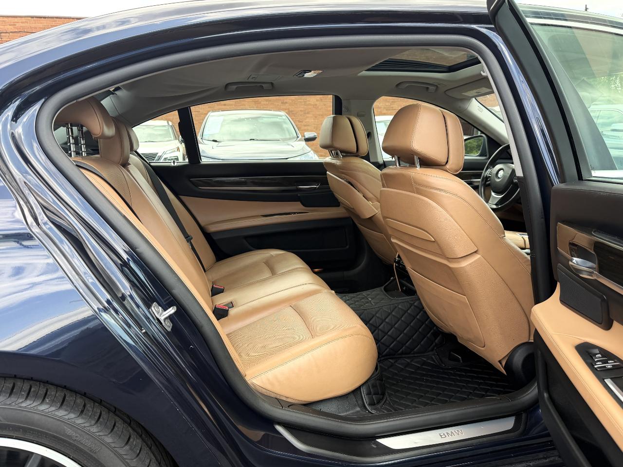 BMW 750Li xDrive  2013