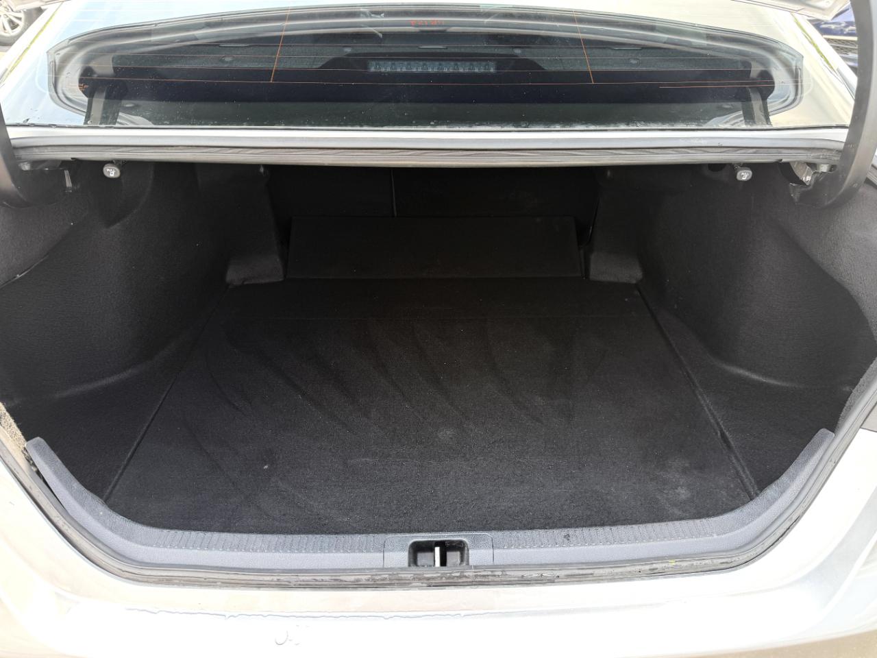 Toyota Camry SE 2021