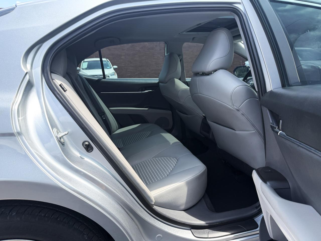 Toyota Camry SE 2021