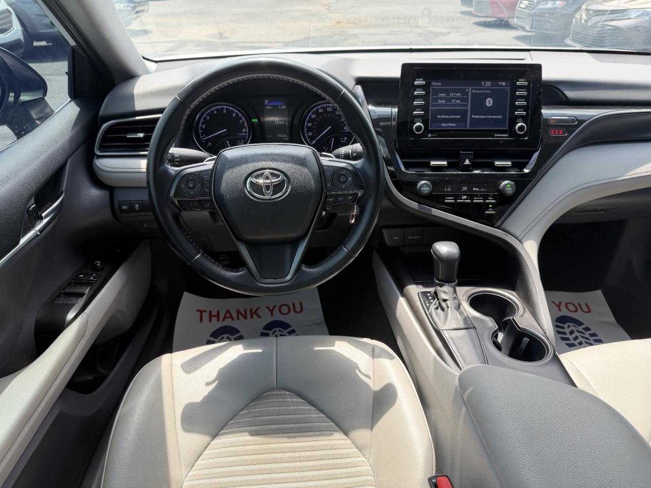 Toyota Camry SE 2021