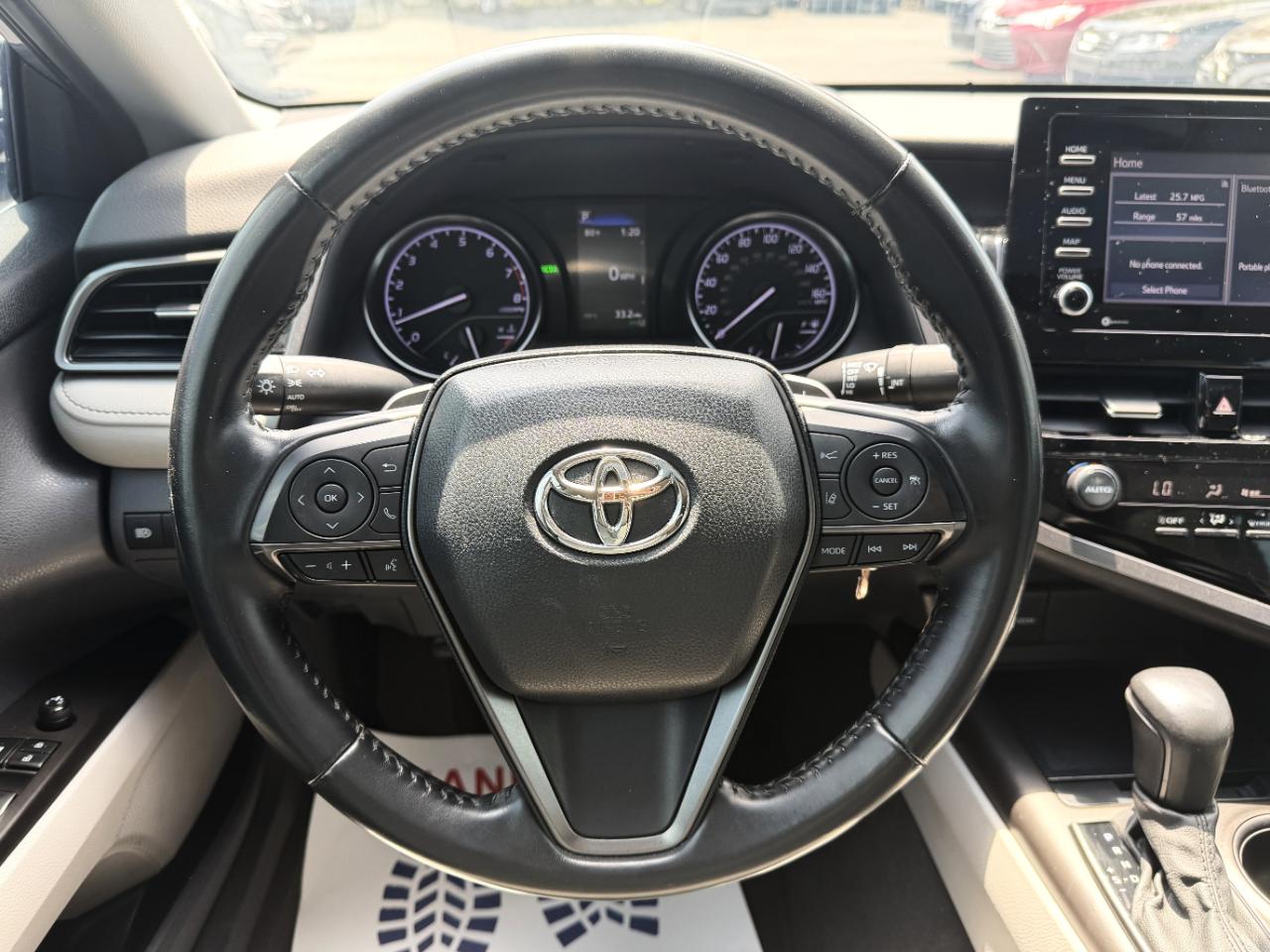 Toyota Camry SE 2021