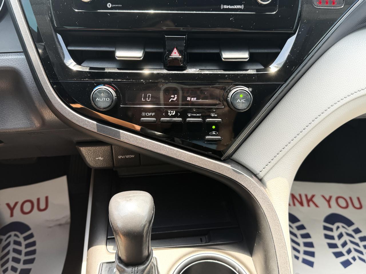 Toyota Camry SE 2021