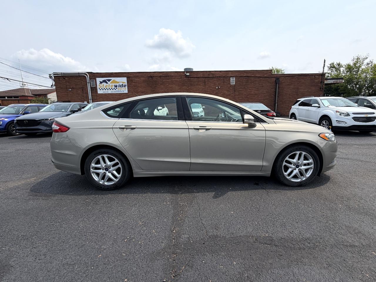 Ford Fusion SE 2015