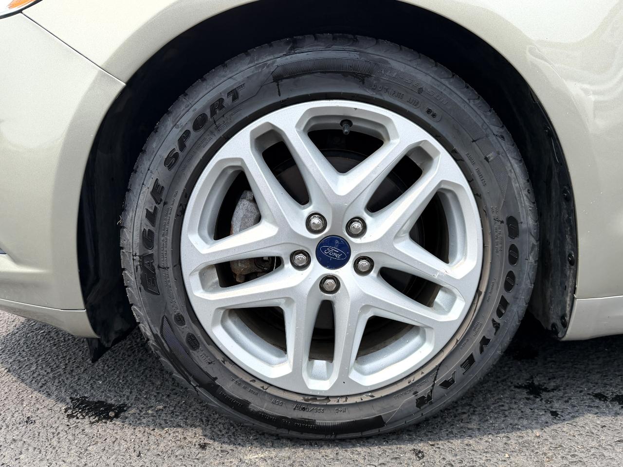 Ford Fusion SE 2015