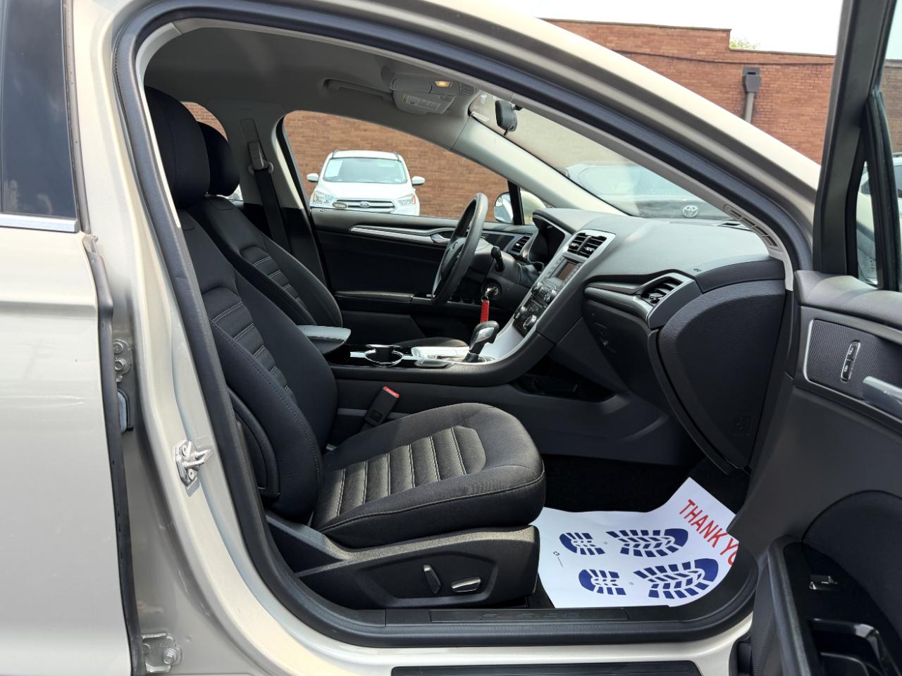 Ford Fusion SE 2015