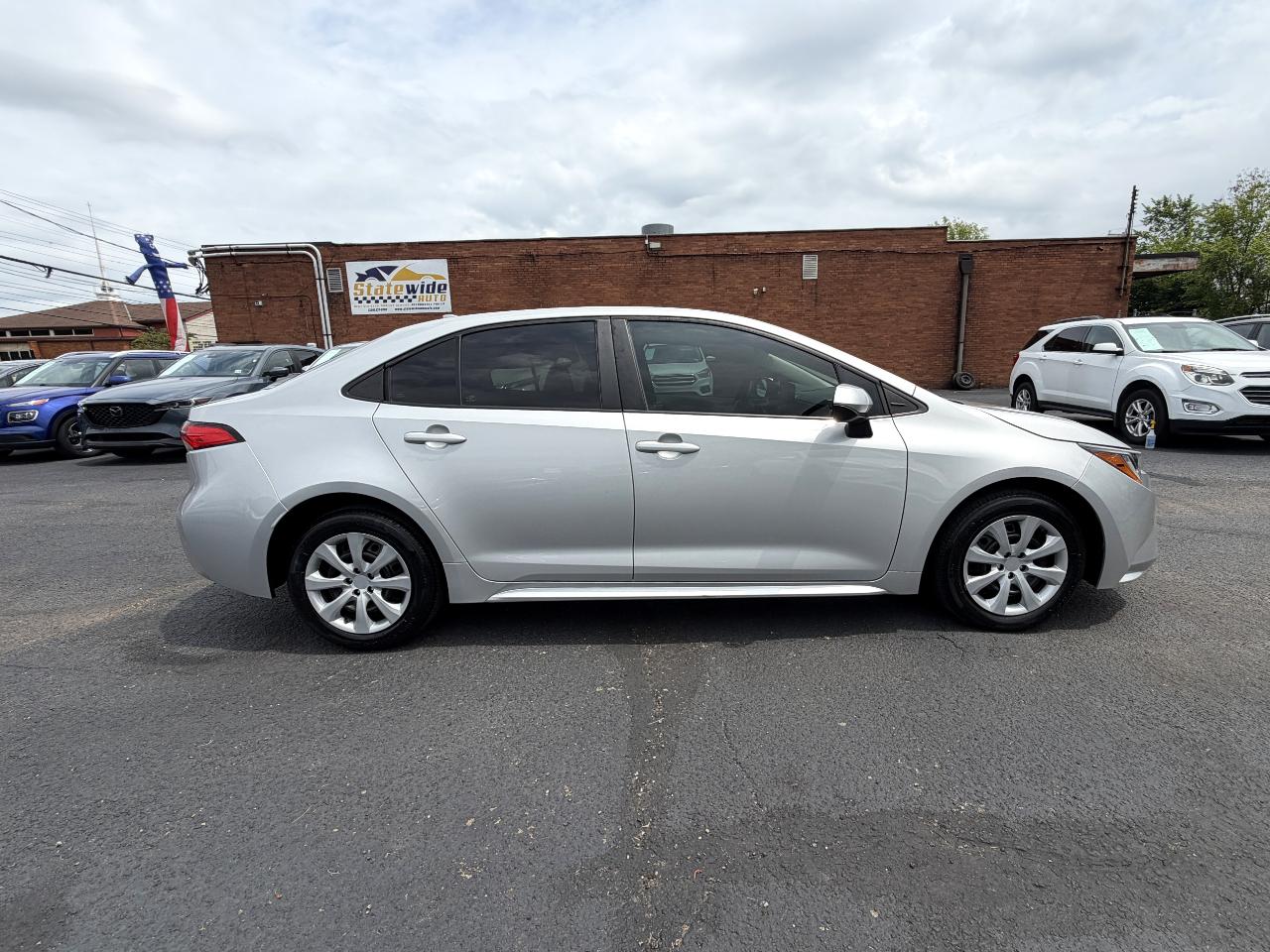Toyota Corolla LE 2022