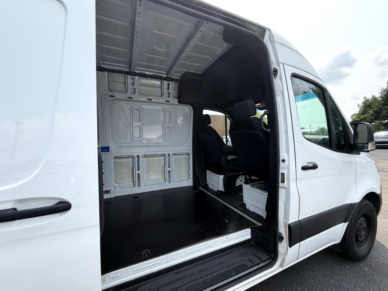 Mercedes-Benz Sprinter 2500 170-in. WB 2021
