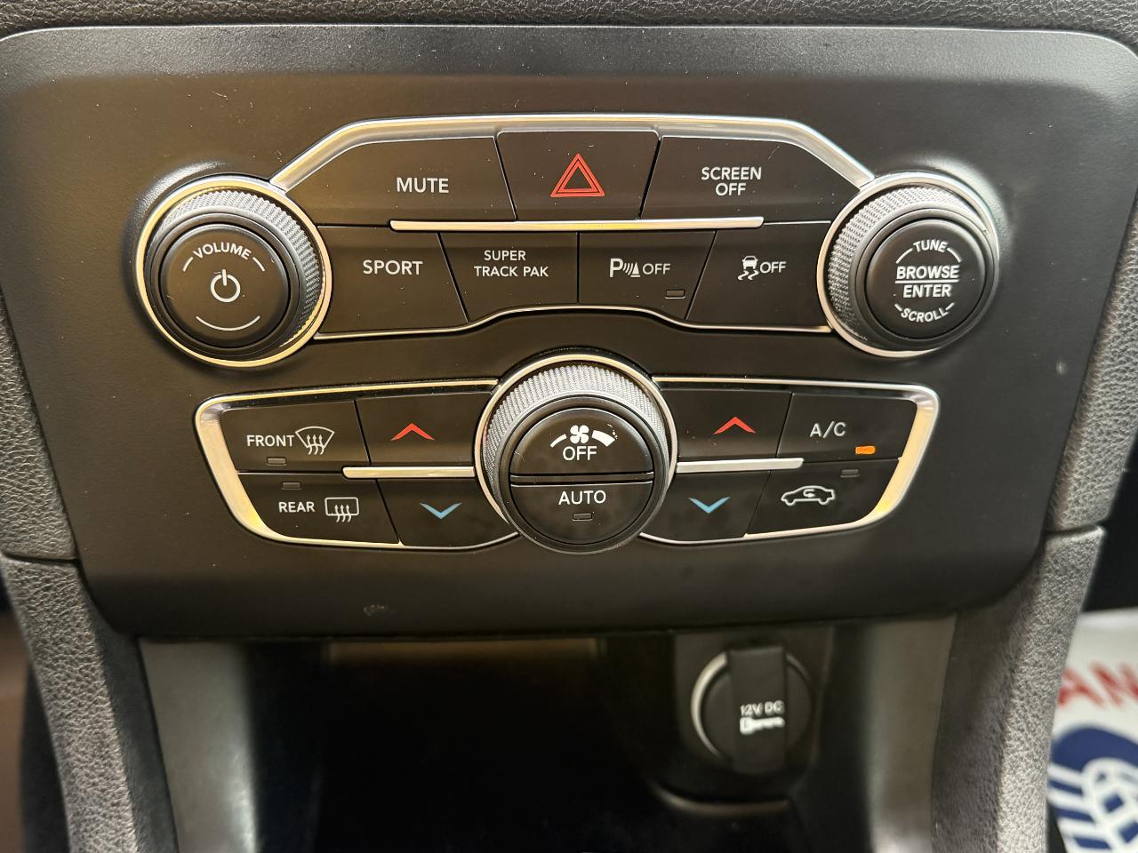 Dodge Charger SXT AWD 2020