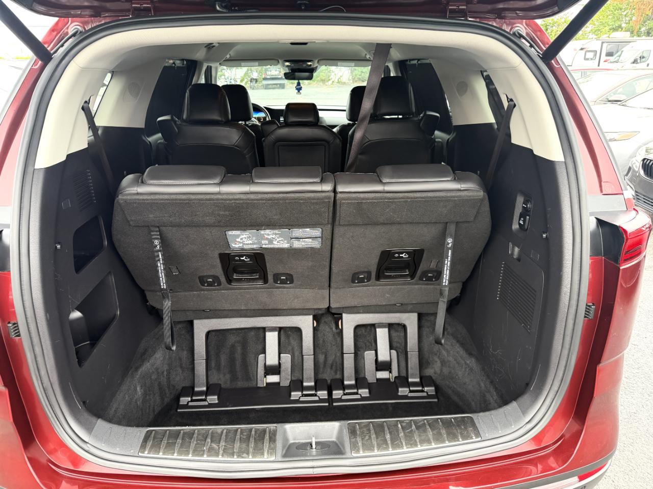 Kia Carnival SX FWD 2024