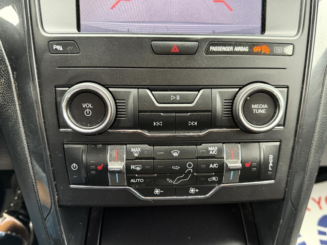 Ford Explorer XLT 4WD 2019