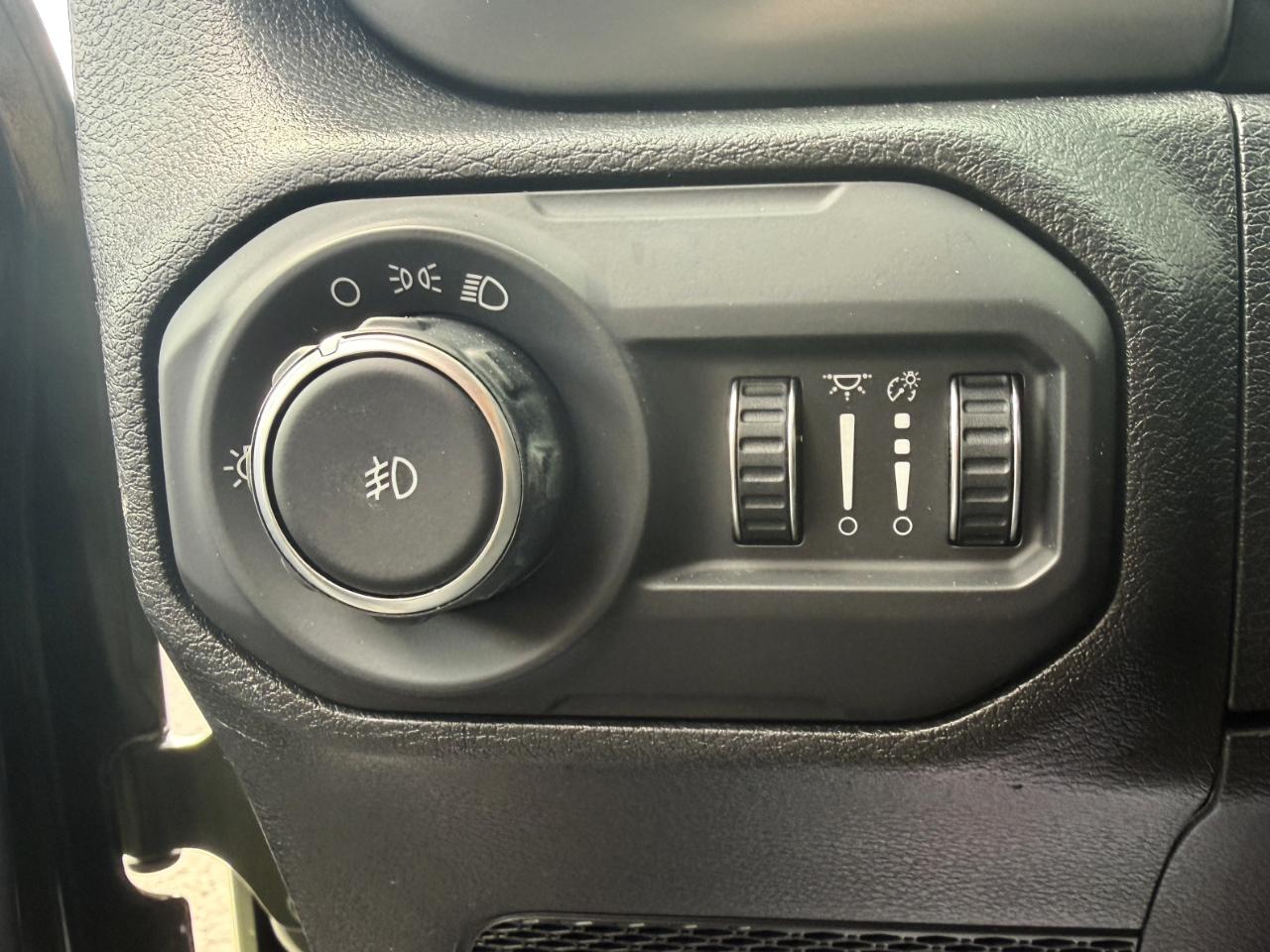 Jeep Wrangler Sport 2021